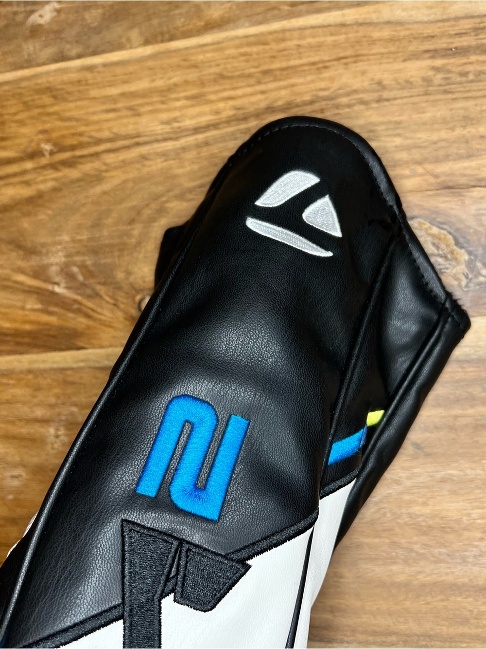 Taylormade Sim2 Driver Headcover View 4